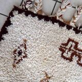 Vintage moroccan rug berber handmade 74cm x 136cm 1970s