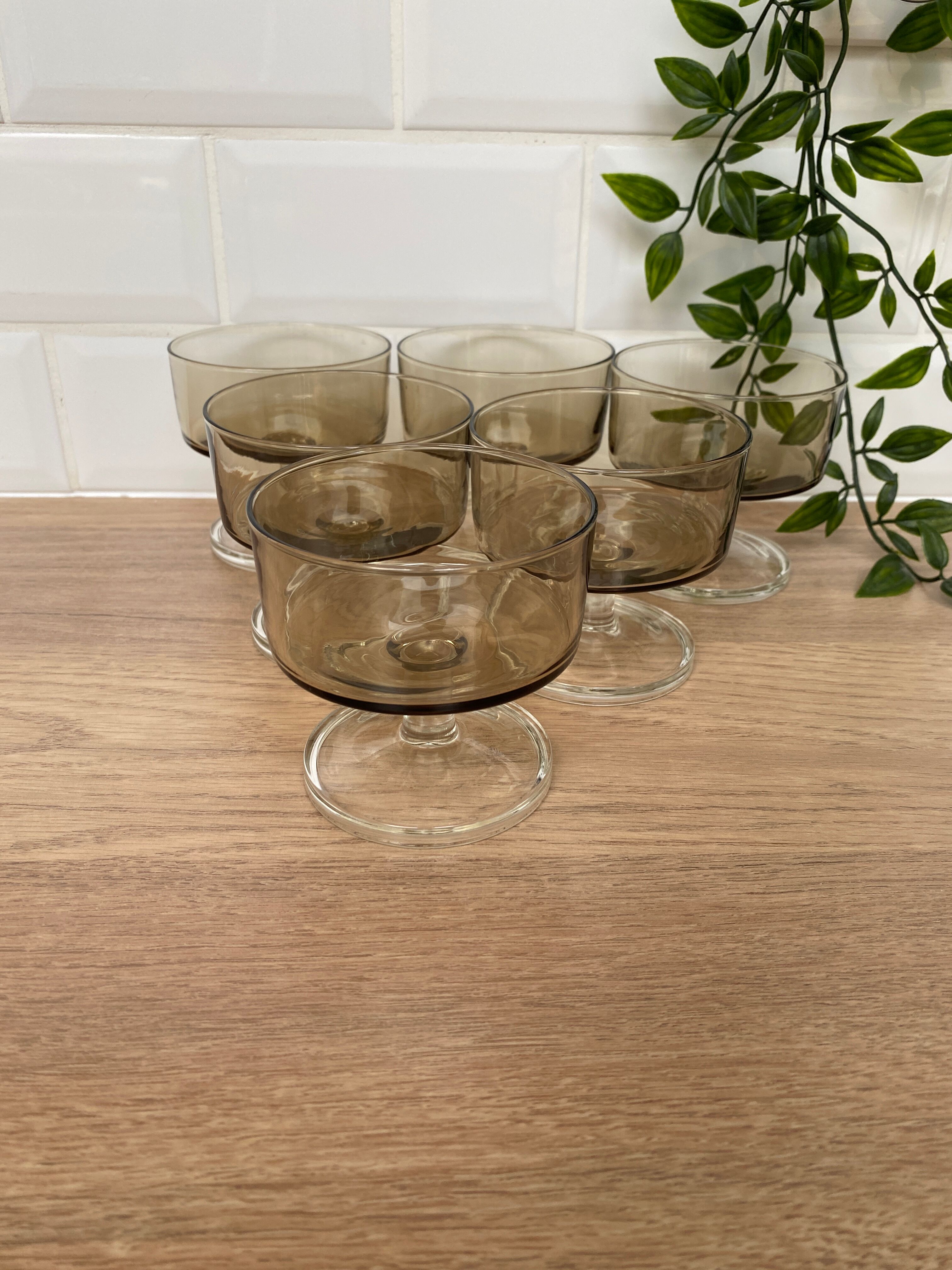 Set of 6 Luminarc champagne glasses