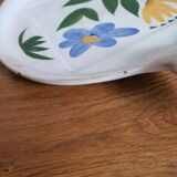 Ceramic pottery from the marsh with floral pattern