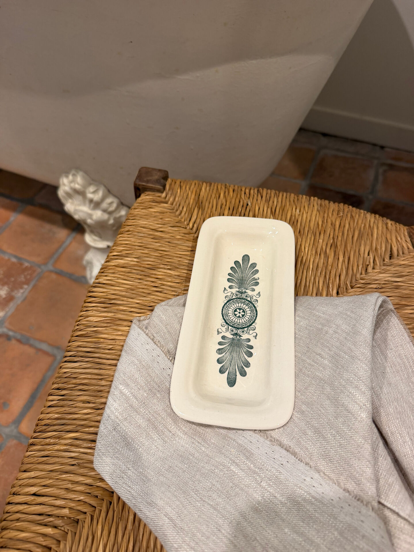 Longchamp soap dish in earthenware