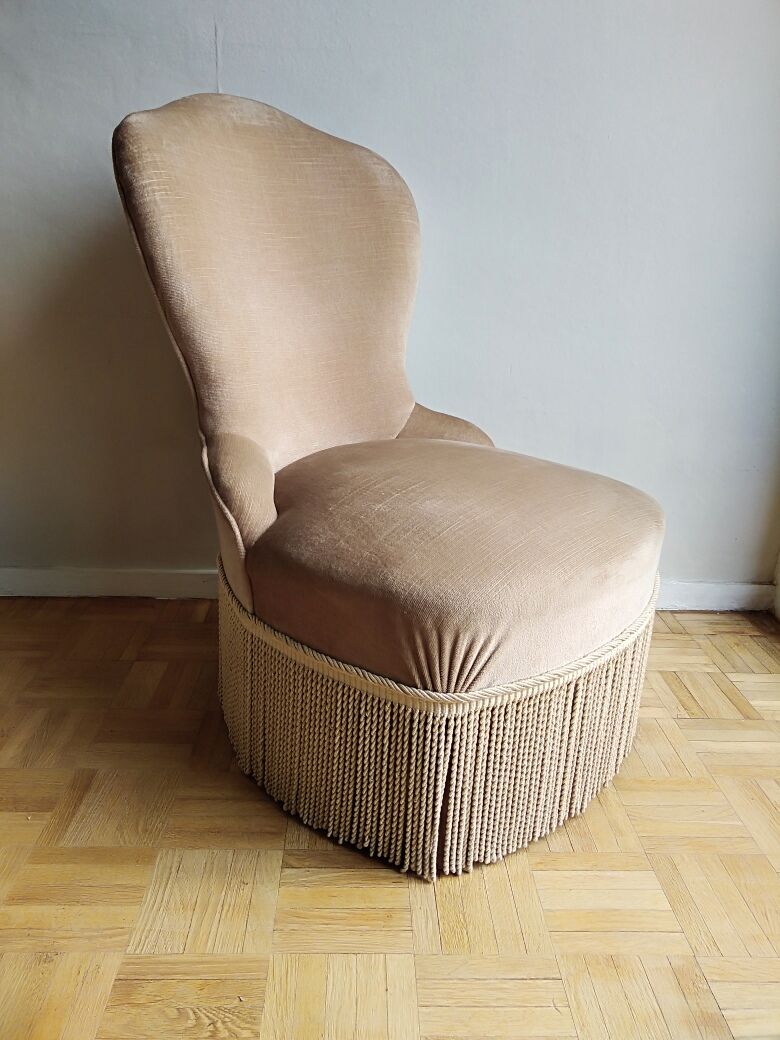 Armchair in velvet