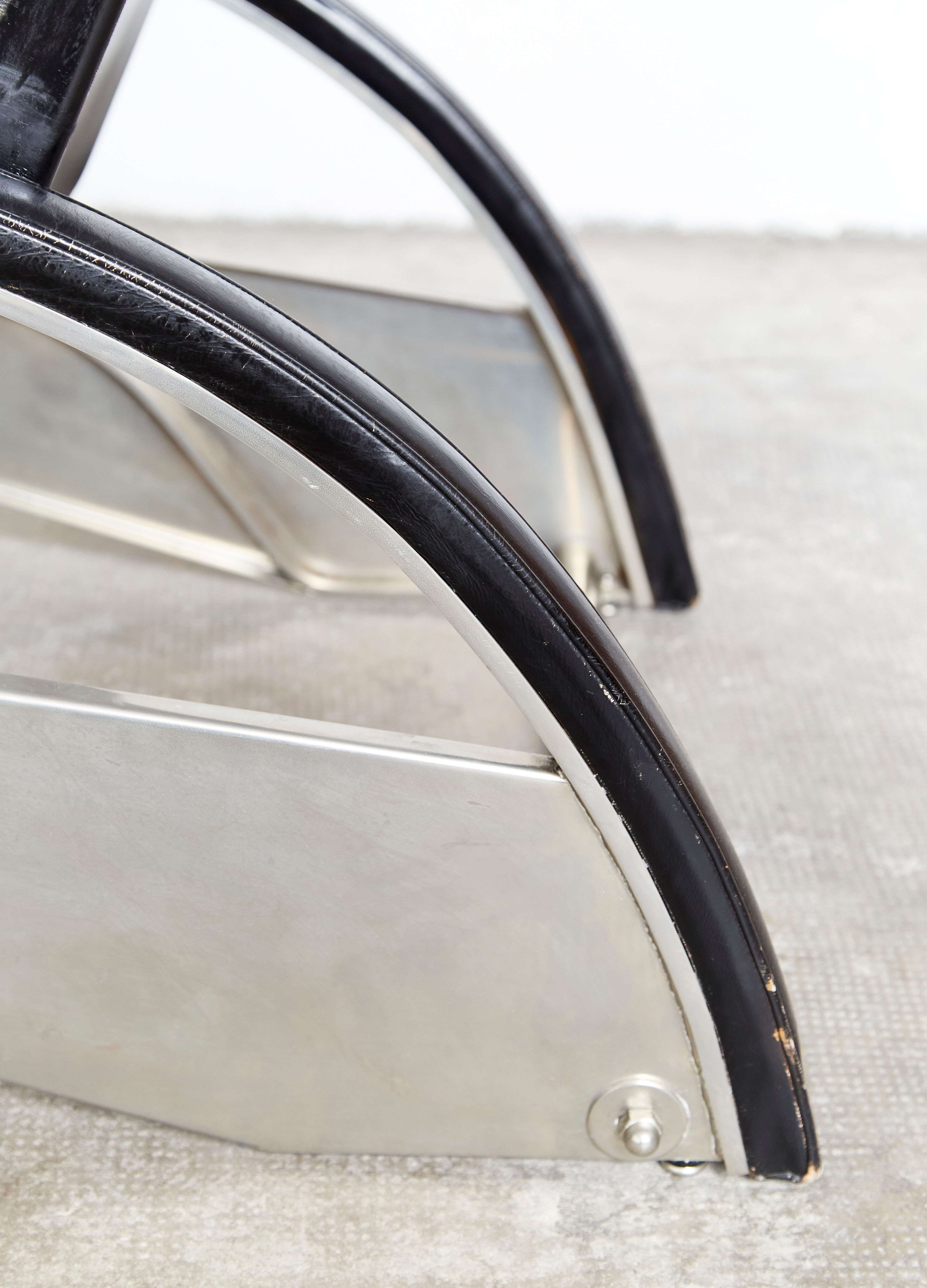 Jean Prouvé lounge chair D80 "Grand Repos" for Tecta