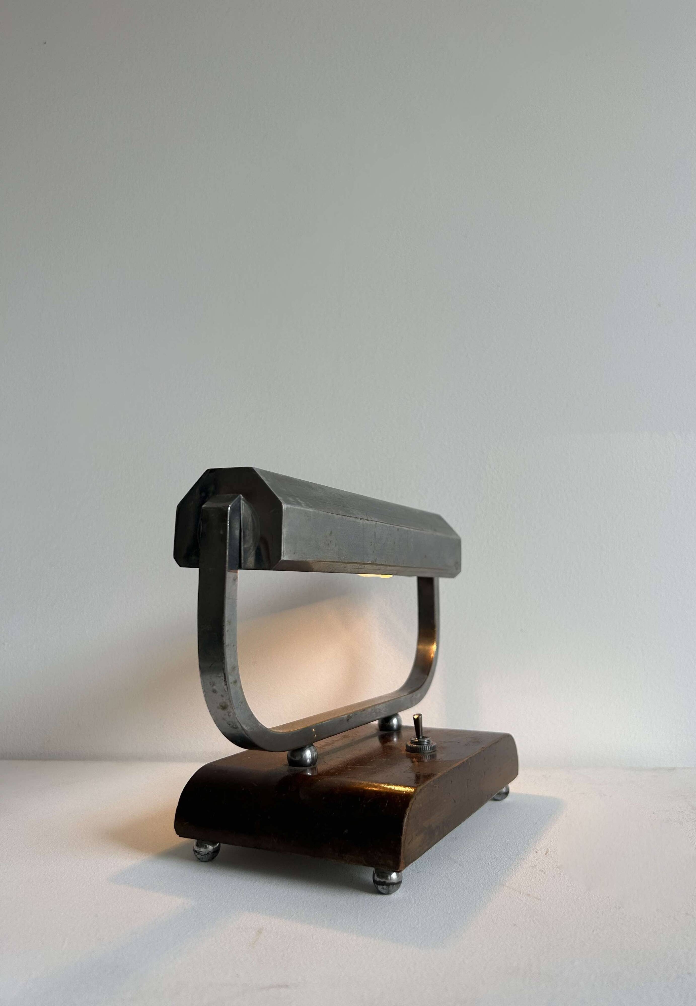 Modernist art deco desk lamp, chromed metal and wood, France 1930