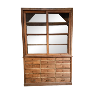 Armoire de mercerie ancienne