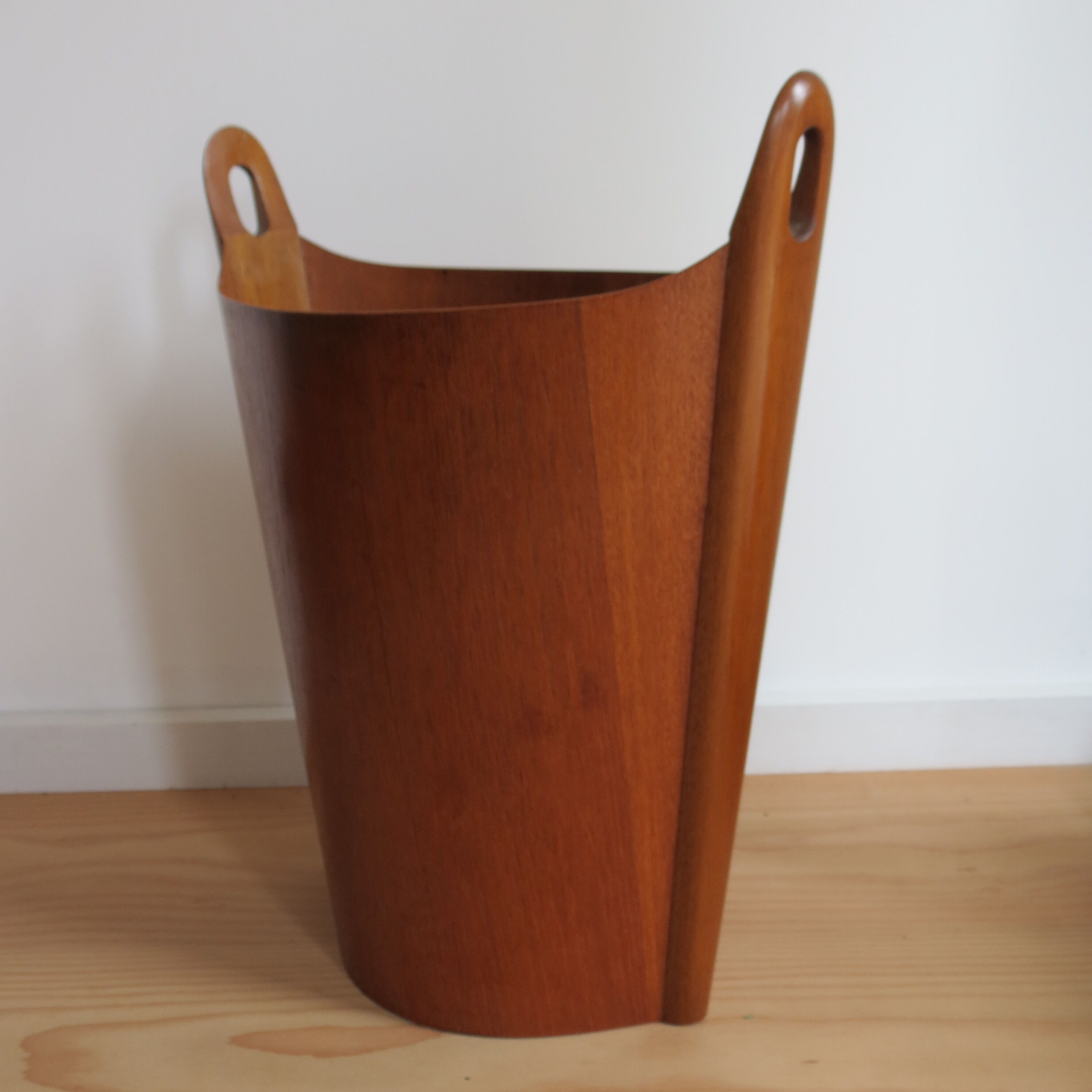 Teak waste paper designed by Einar Barnes For P S Heggen Norway