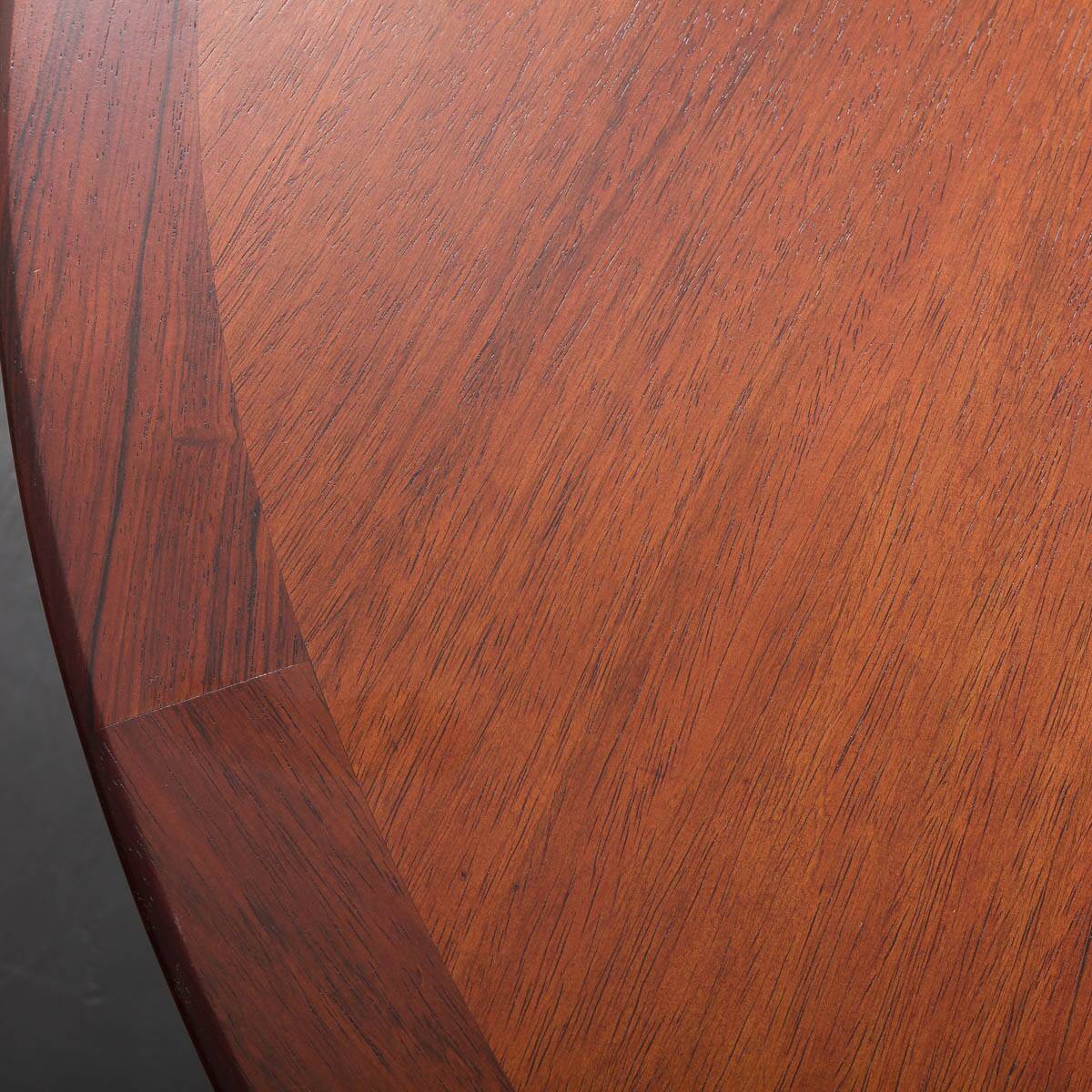 Circular dining table in rosewood, model 'PJ 2-5' by Grete Jalk