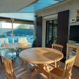 Interior's table and 4 chairs