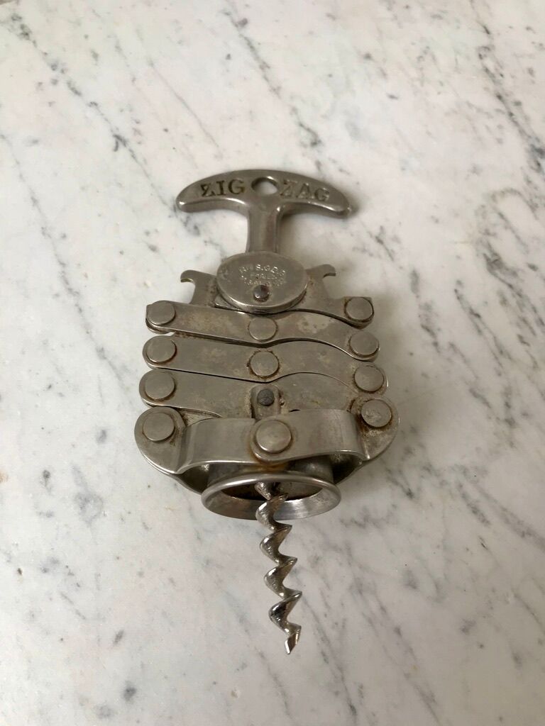 Corkscrew zig zag old