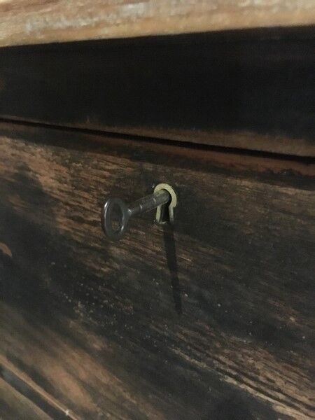 Dresser early XX eme redesigned