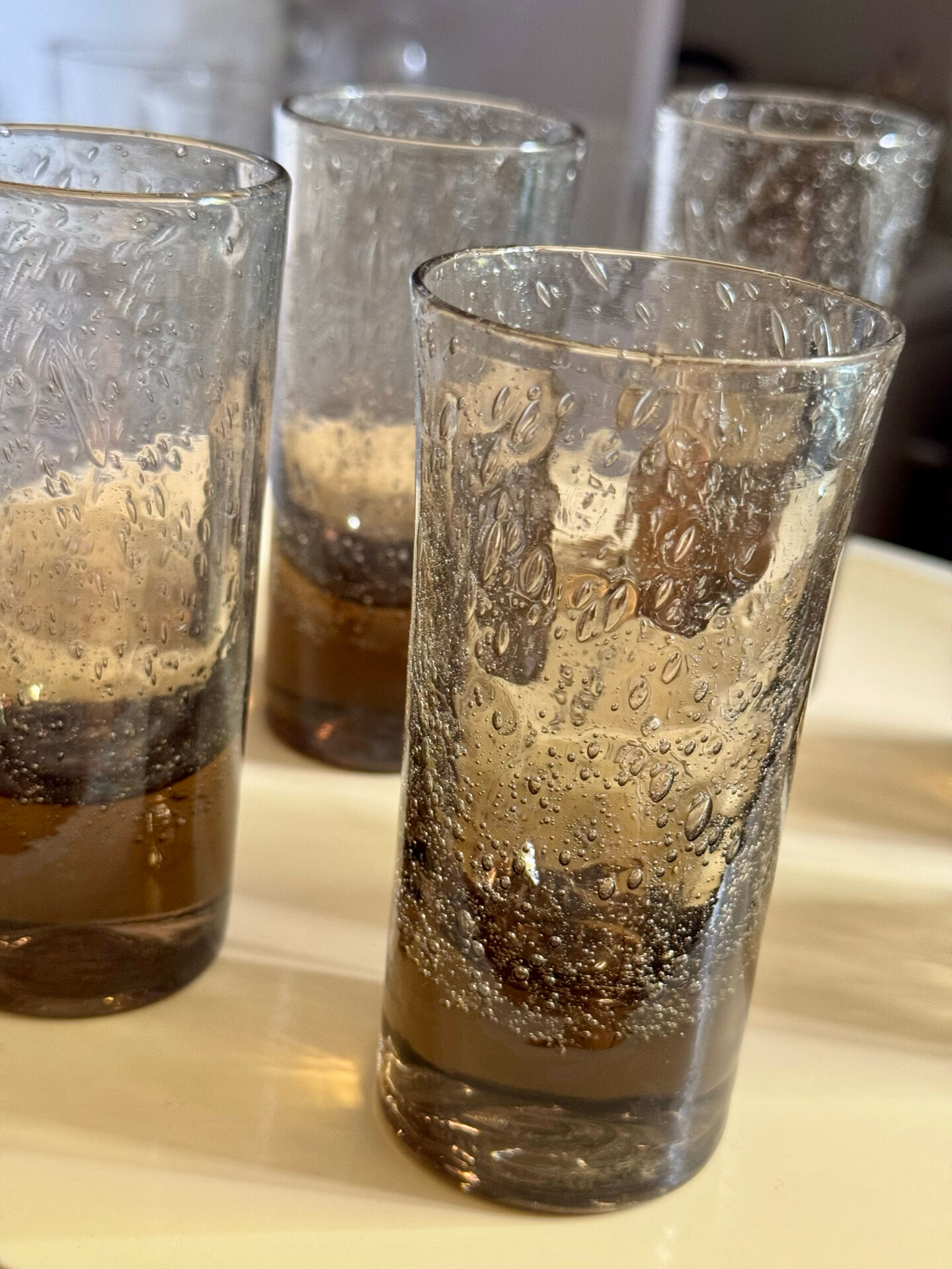 Verres tubes en verre soufflé fumée