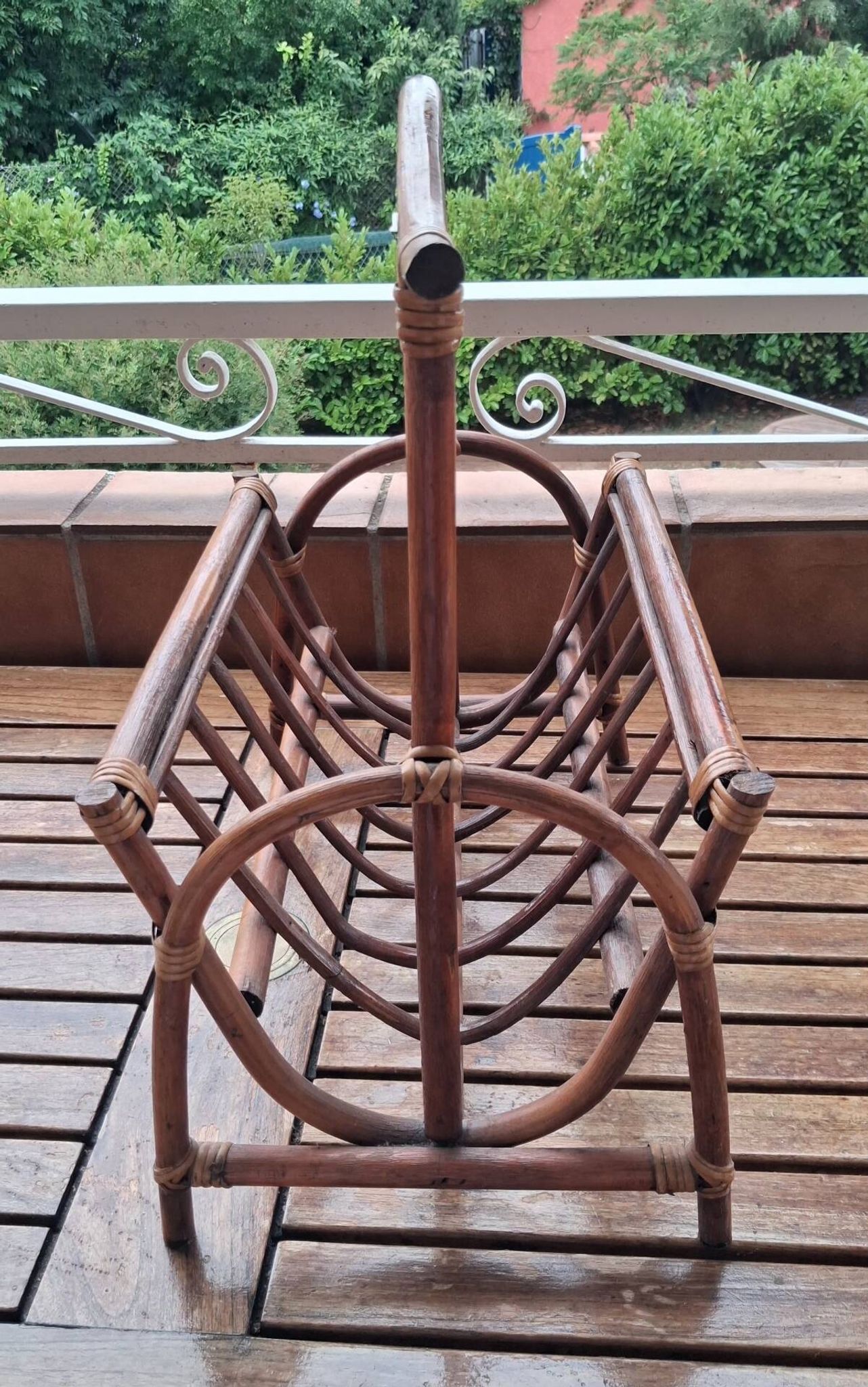 Porte revues vintage en rotin