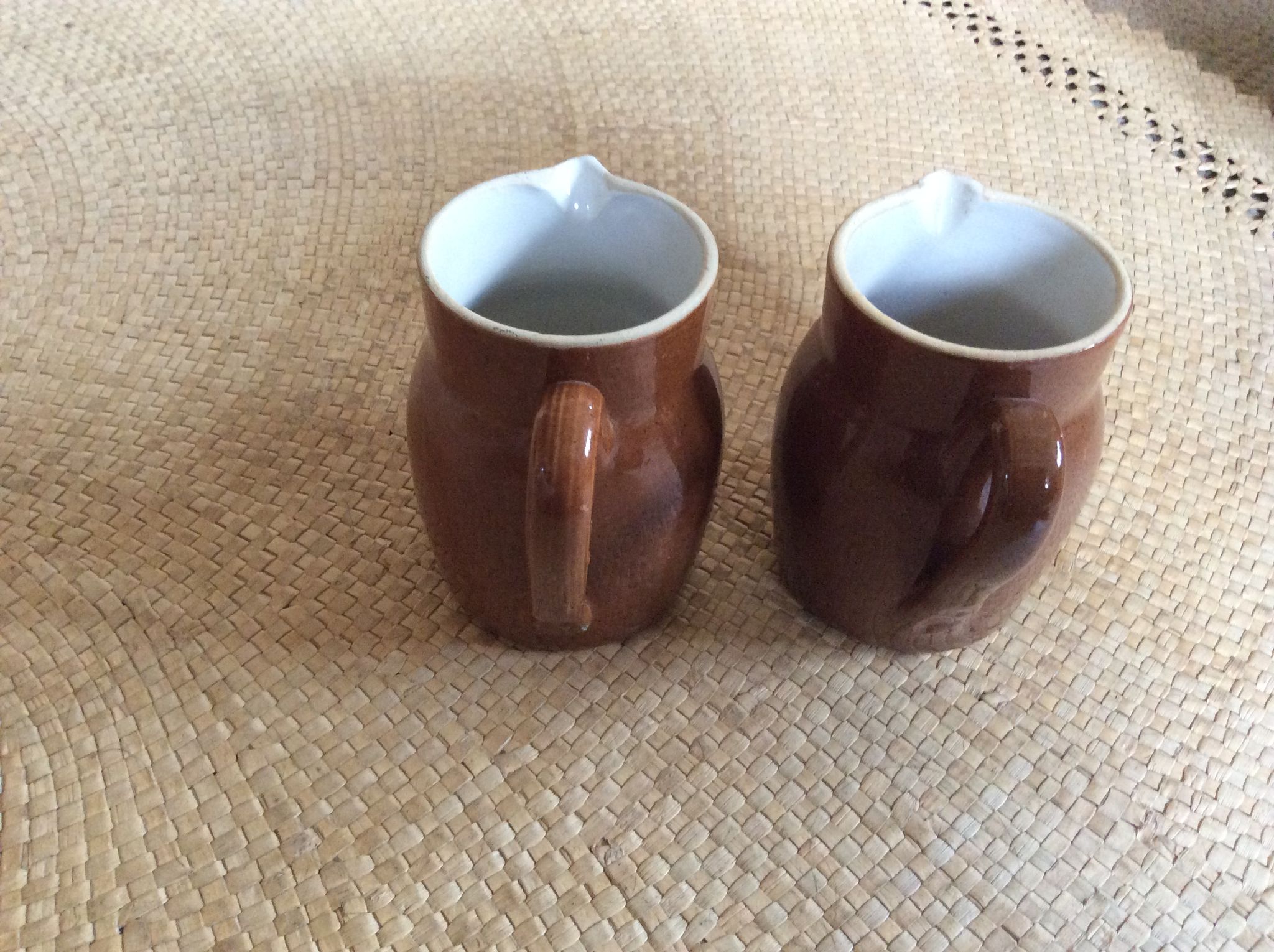 Series of 2 sandstone pots