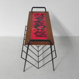 Table à carreaux vintage avec porte-journaux, porte-revues