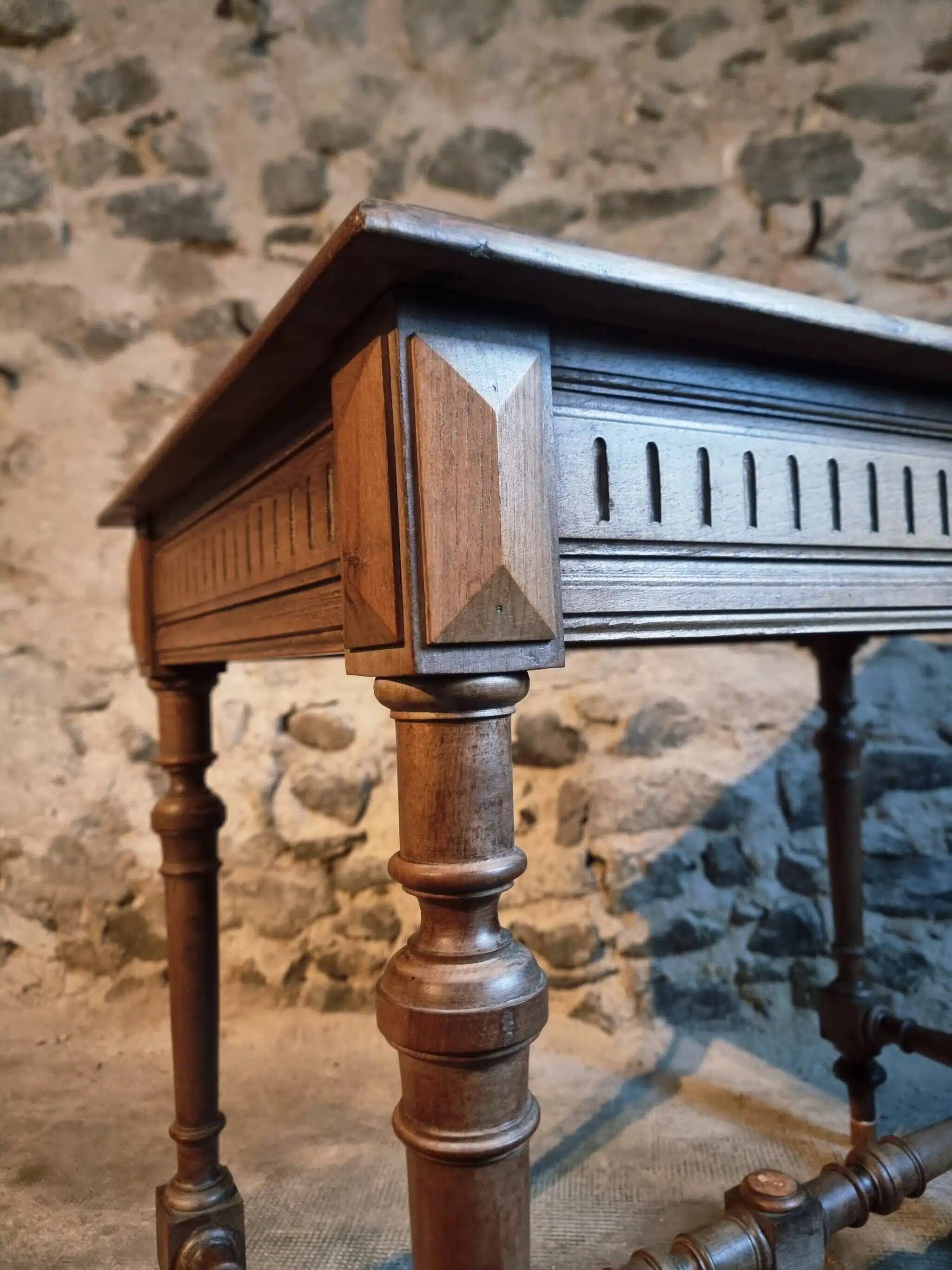 Vintage French writing table in walnut, 1930s.