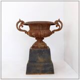 Cast iron Medici vase on base