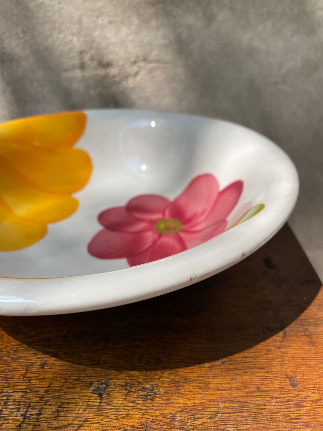 Set of 4 floral plates