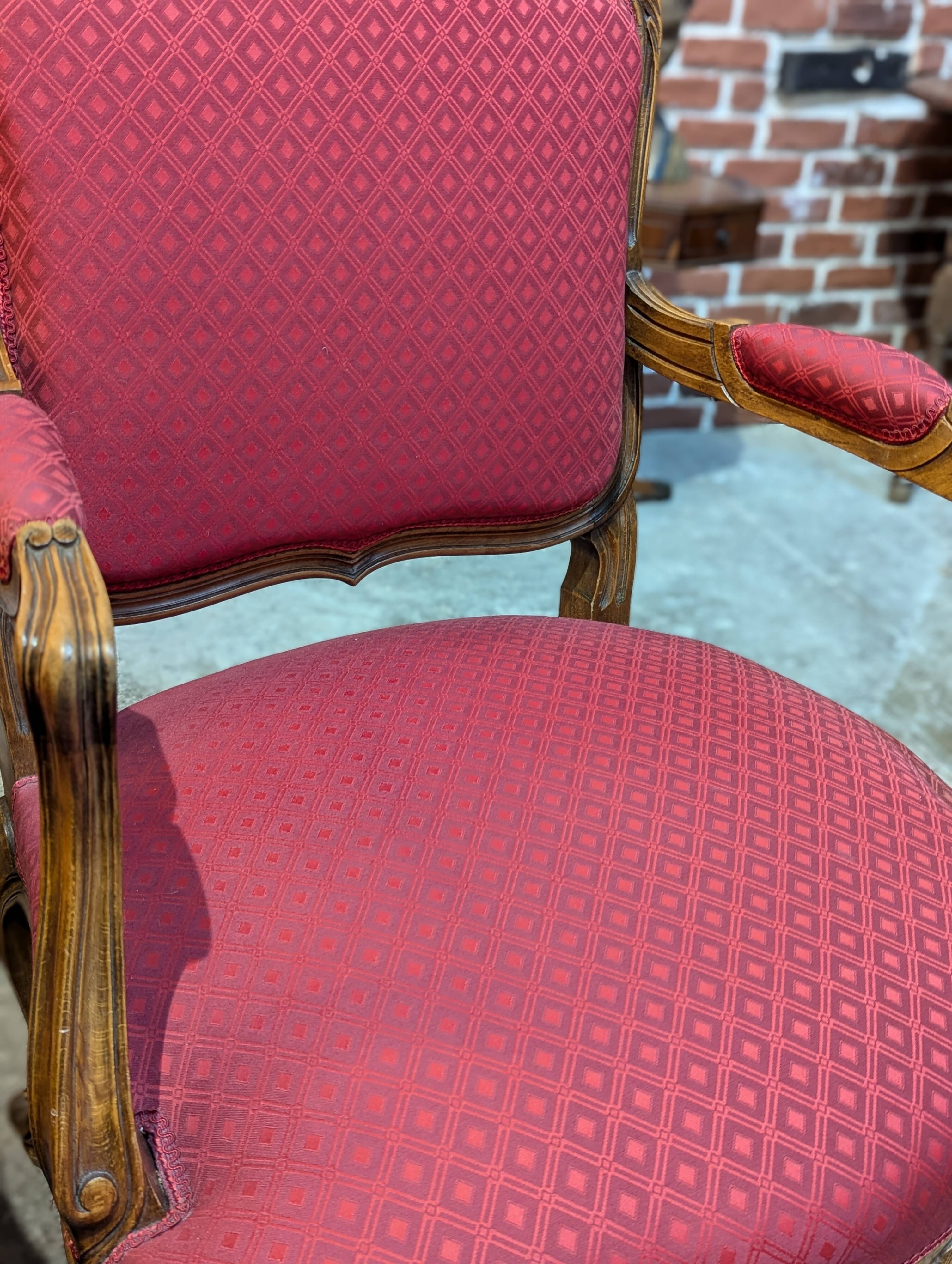 Paire de fauteuils louis XV