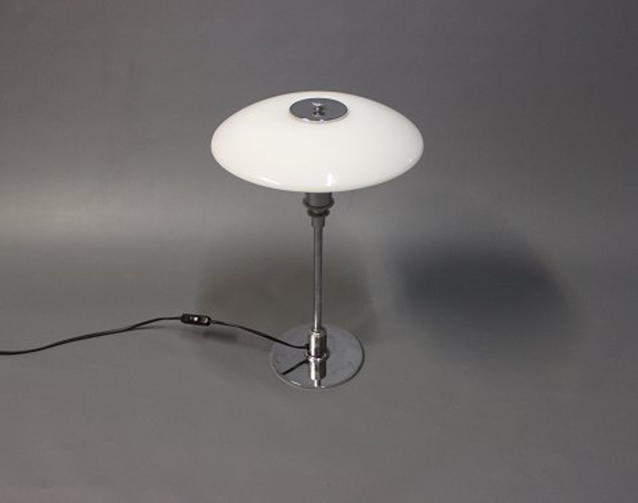 Poul Henningsen 1999 table lamp