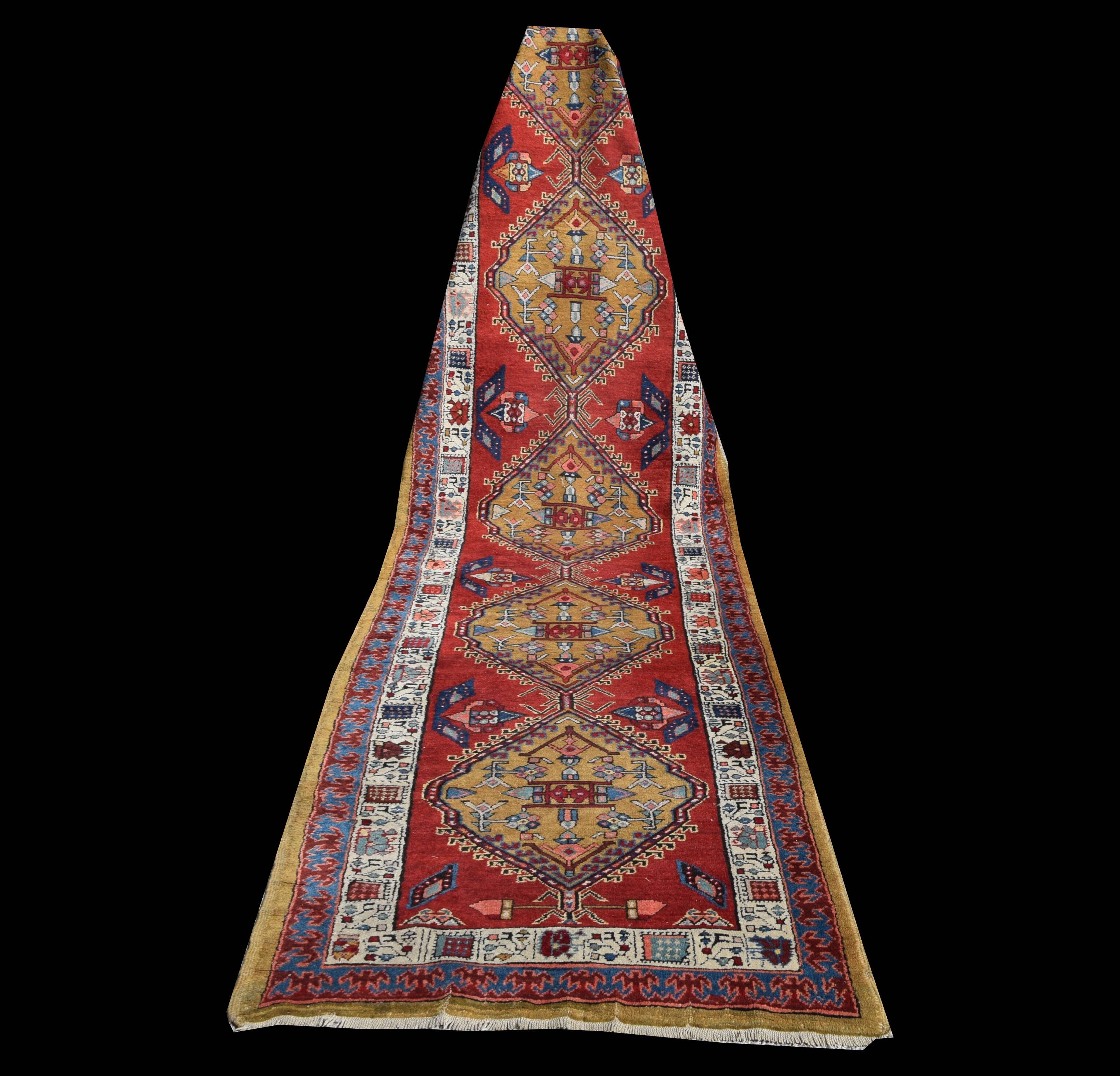 Persian Iran Sarab Runner Rug: 0.98 X 3.72 Meters - Handmade