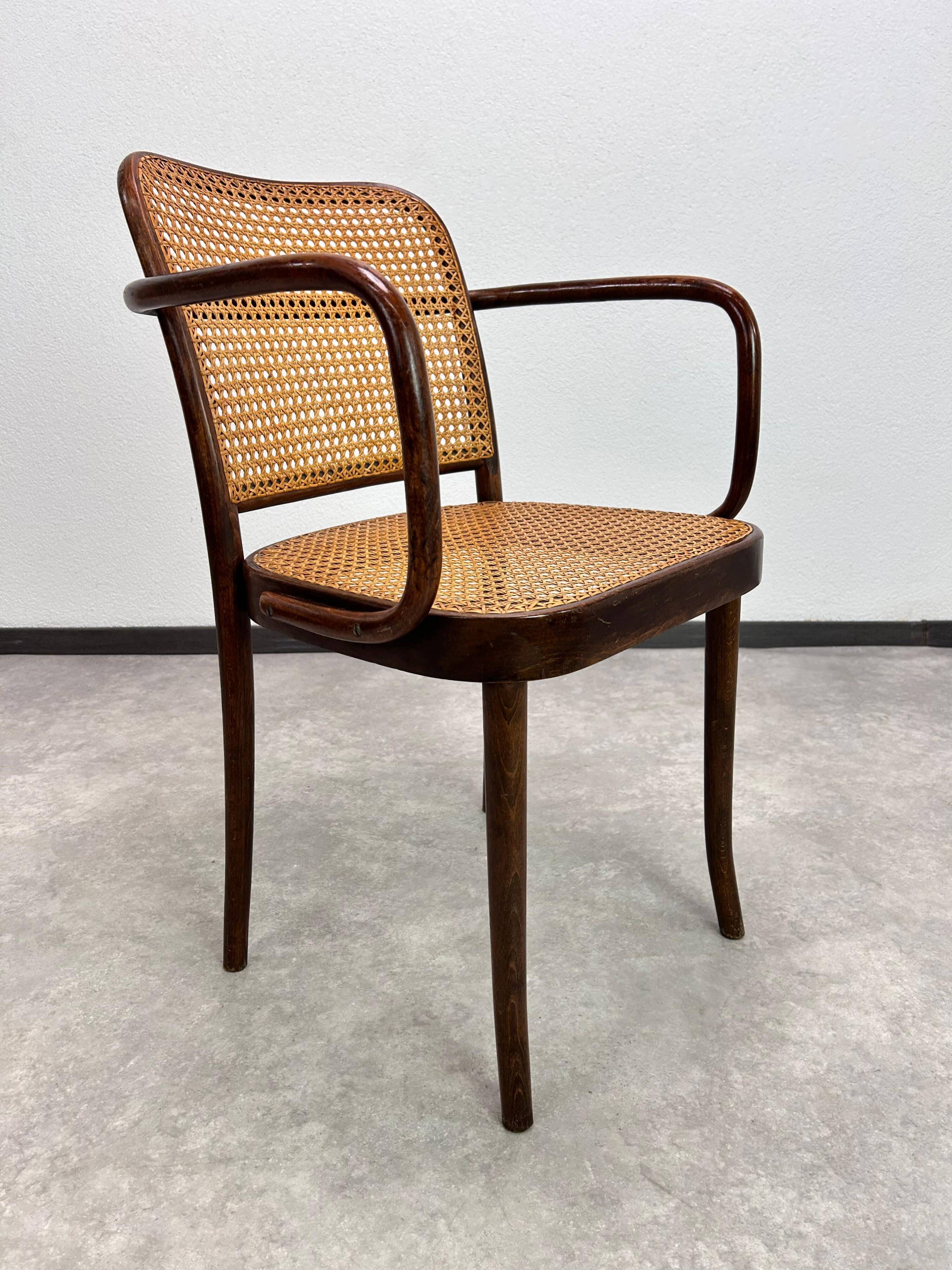 Fauteuil art déco n°811 "Chaise de Prague" par Josef Hoffmann