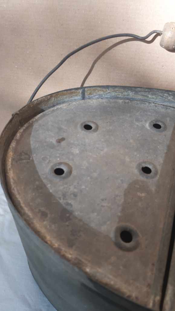Zinc bucket