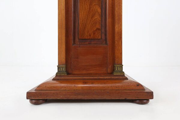 Console ou piédestal en laiton et bois de style antique du XXe siècle