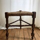 Old Provençal-style mulched tripod stool