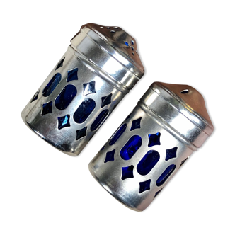 Salt and pepper shaker in metal and blue glass 1930'