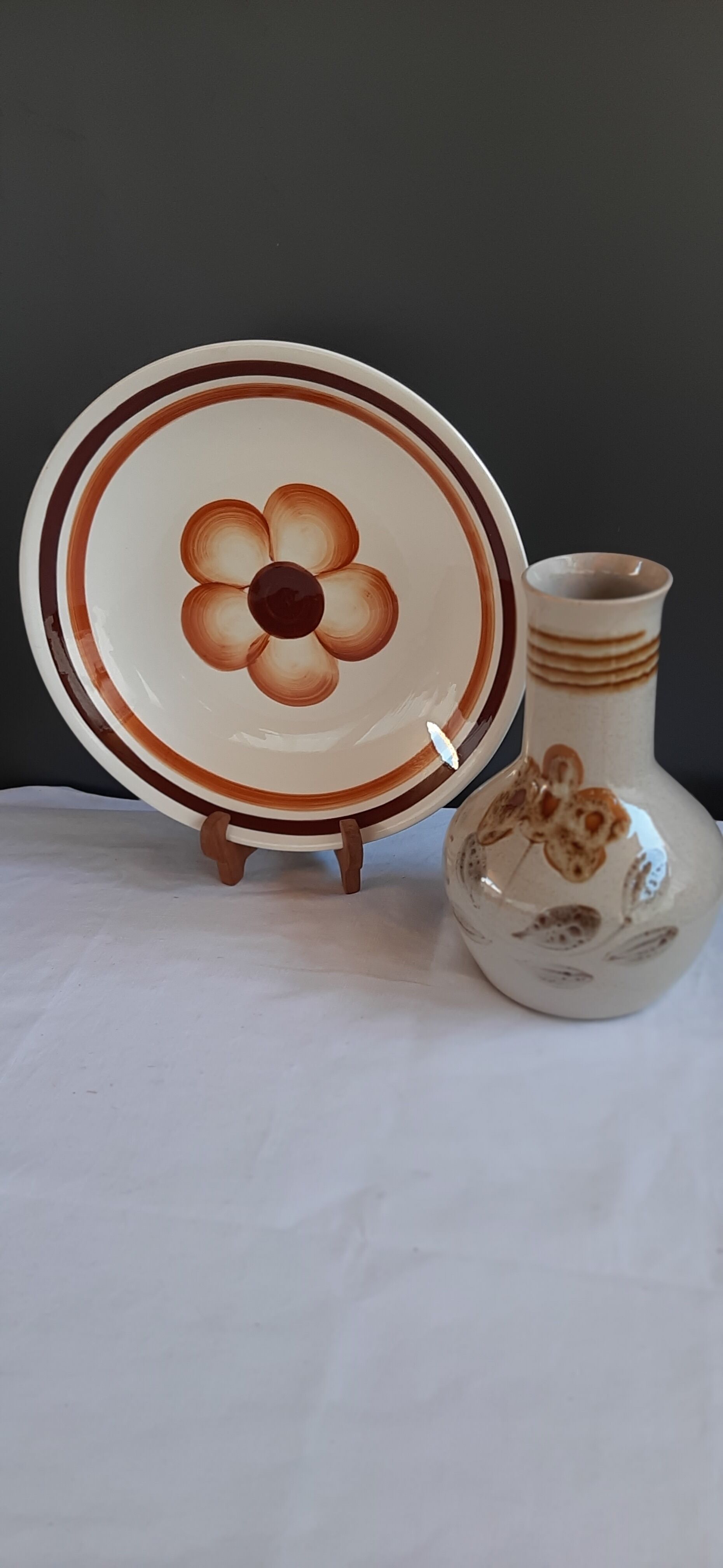 Hollow round dish Gien France