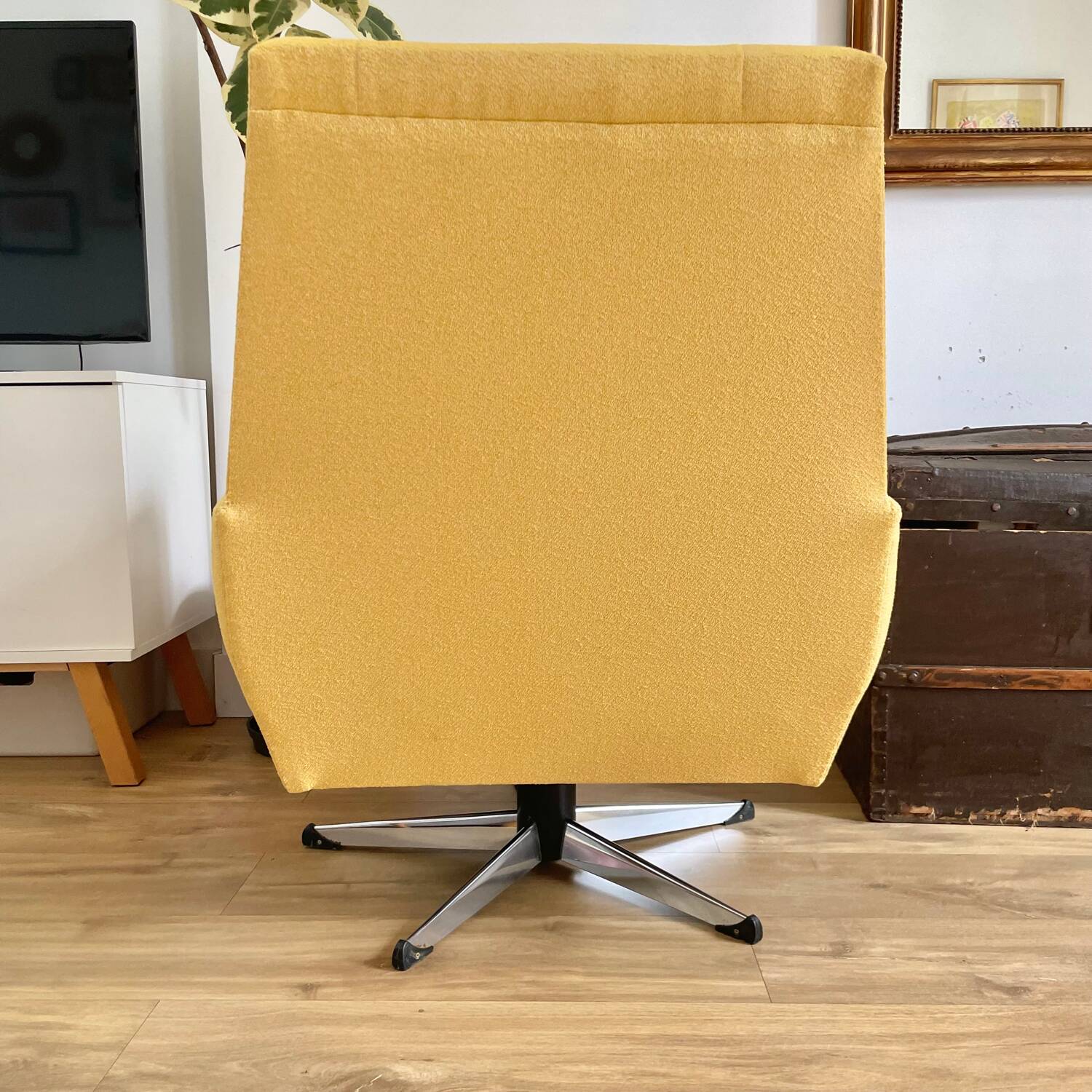 70s armchair