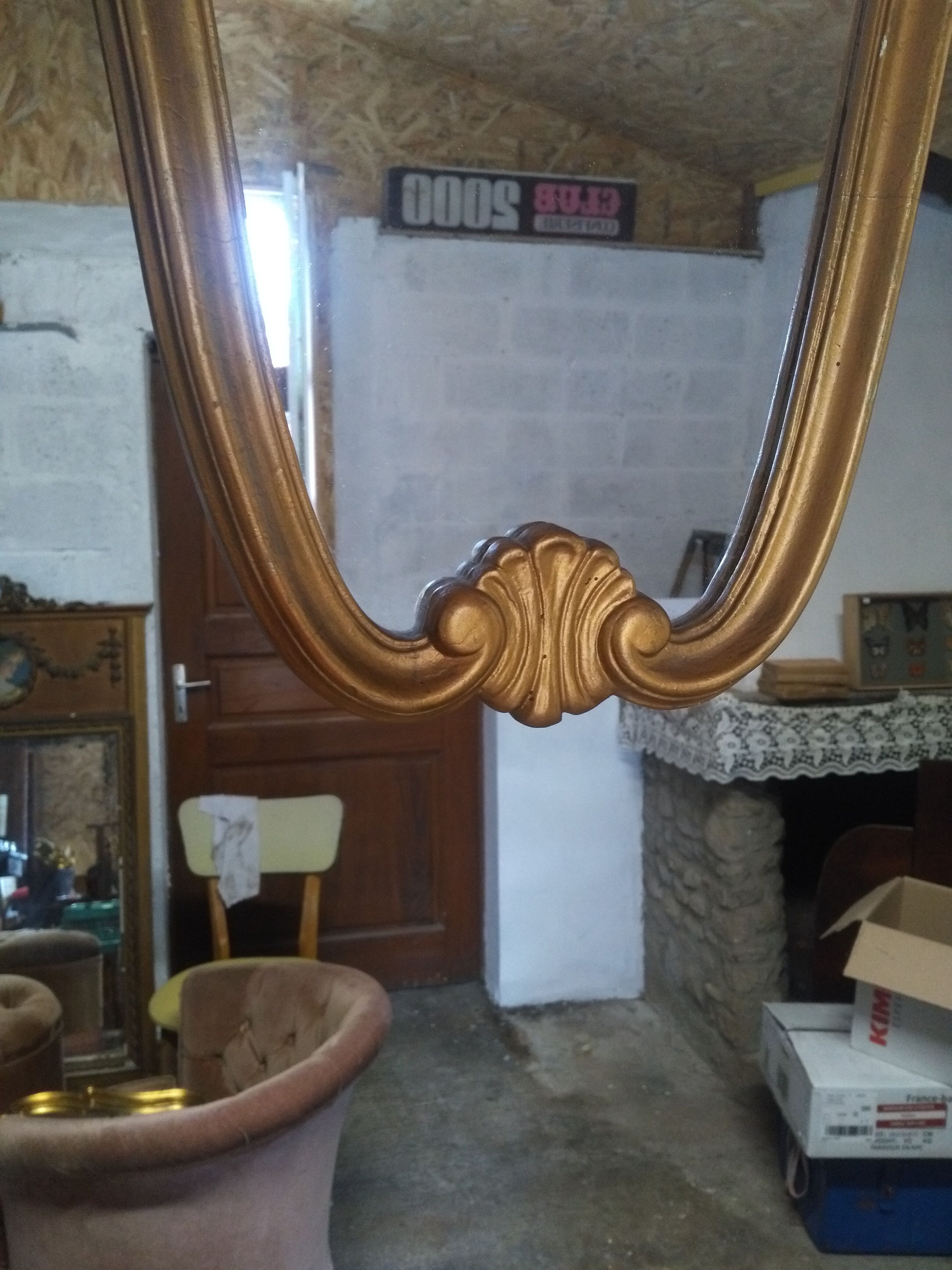 Golden mirror 68x43 cm