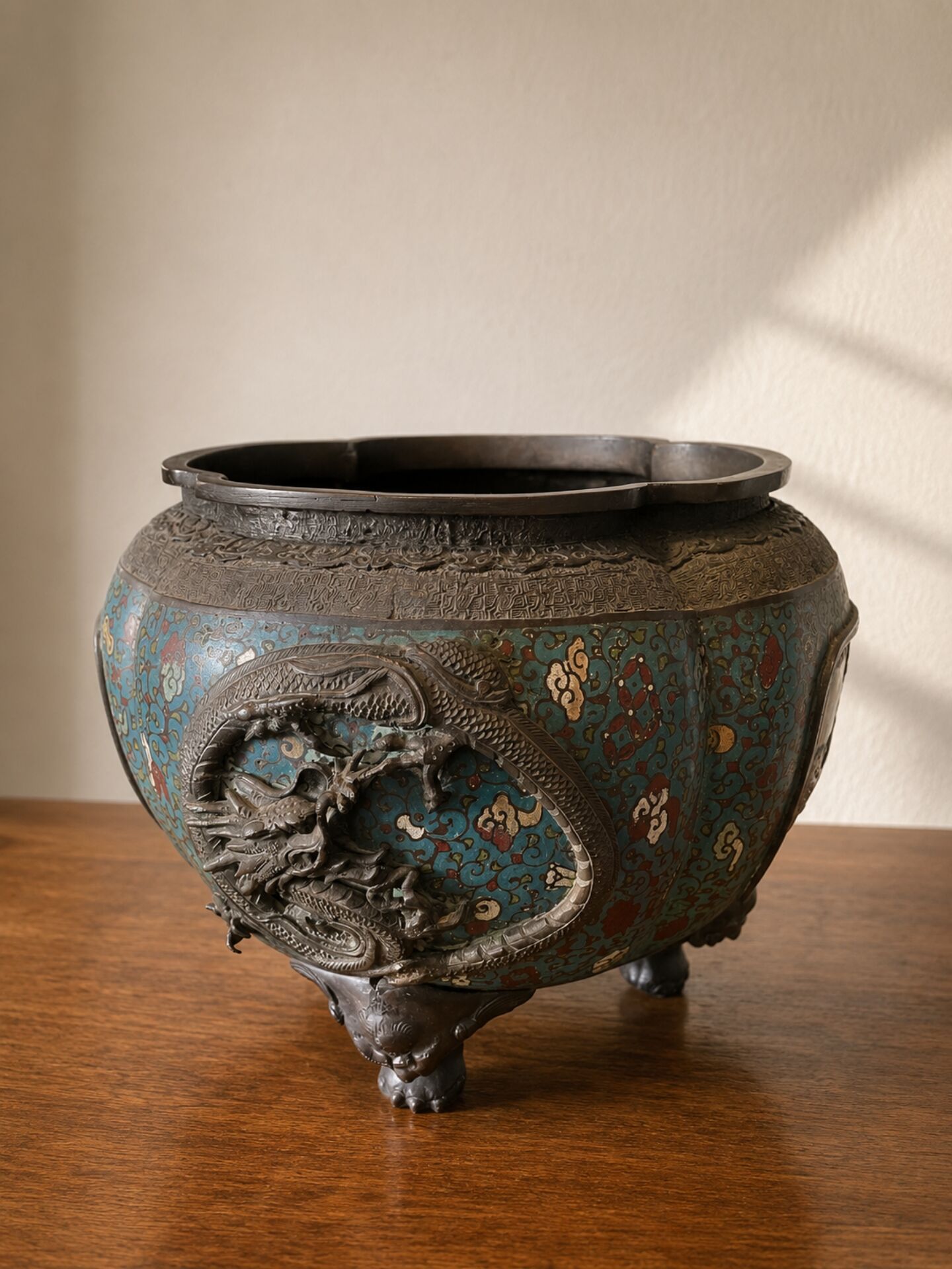 Cache pot bronze cloisonné meiji (fin 19eme).