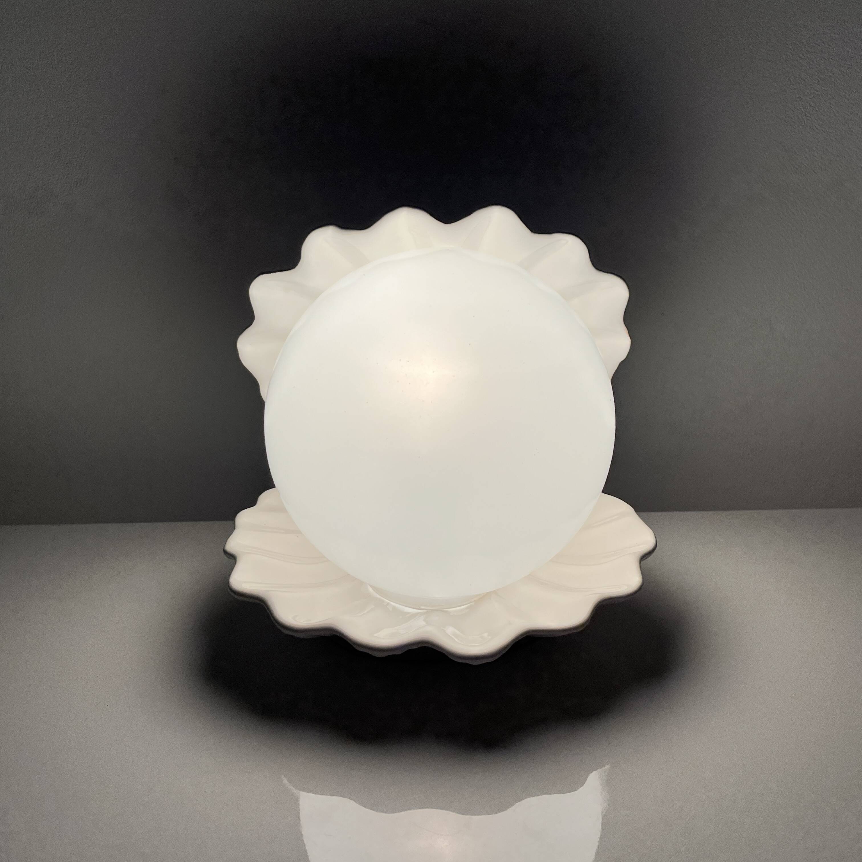 Ceramic lamp shell open white enamel vintage pearl night light