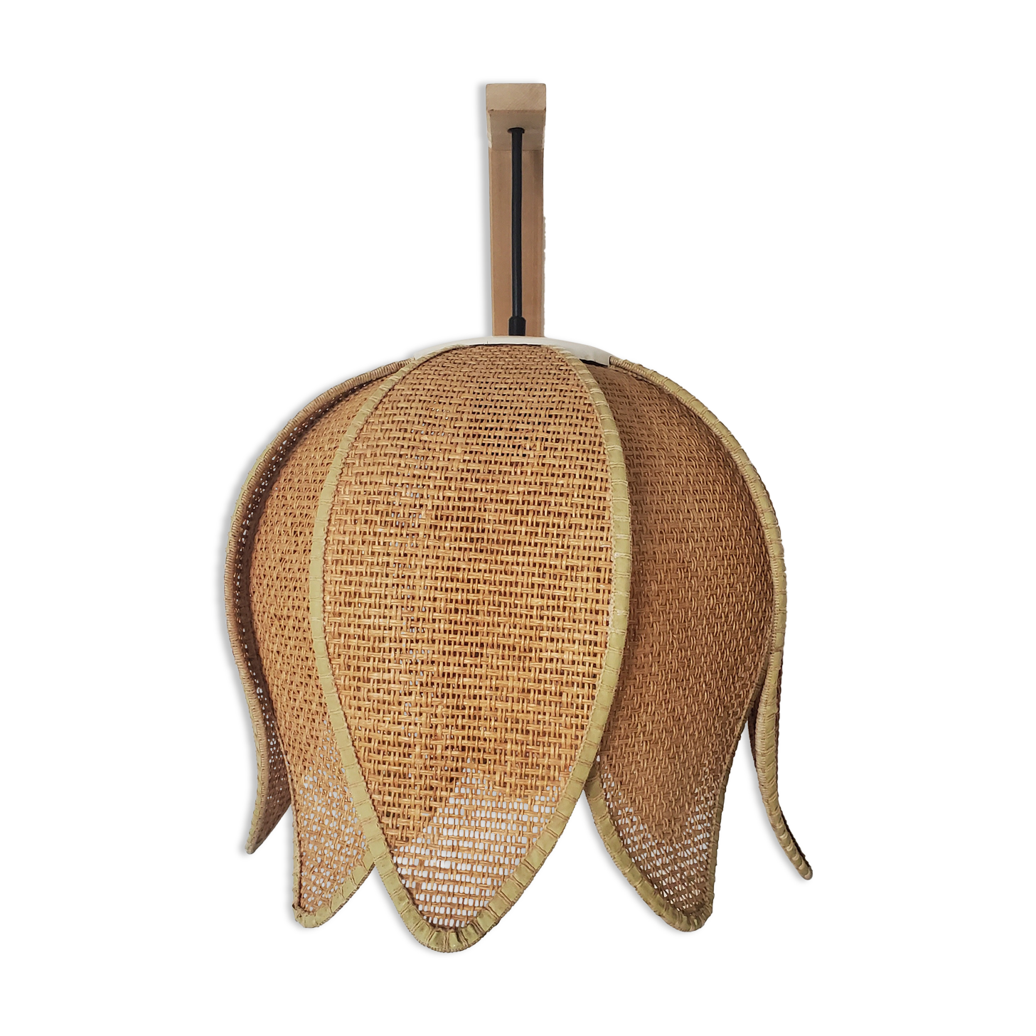 Vintage raffia flower pendant lamp