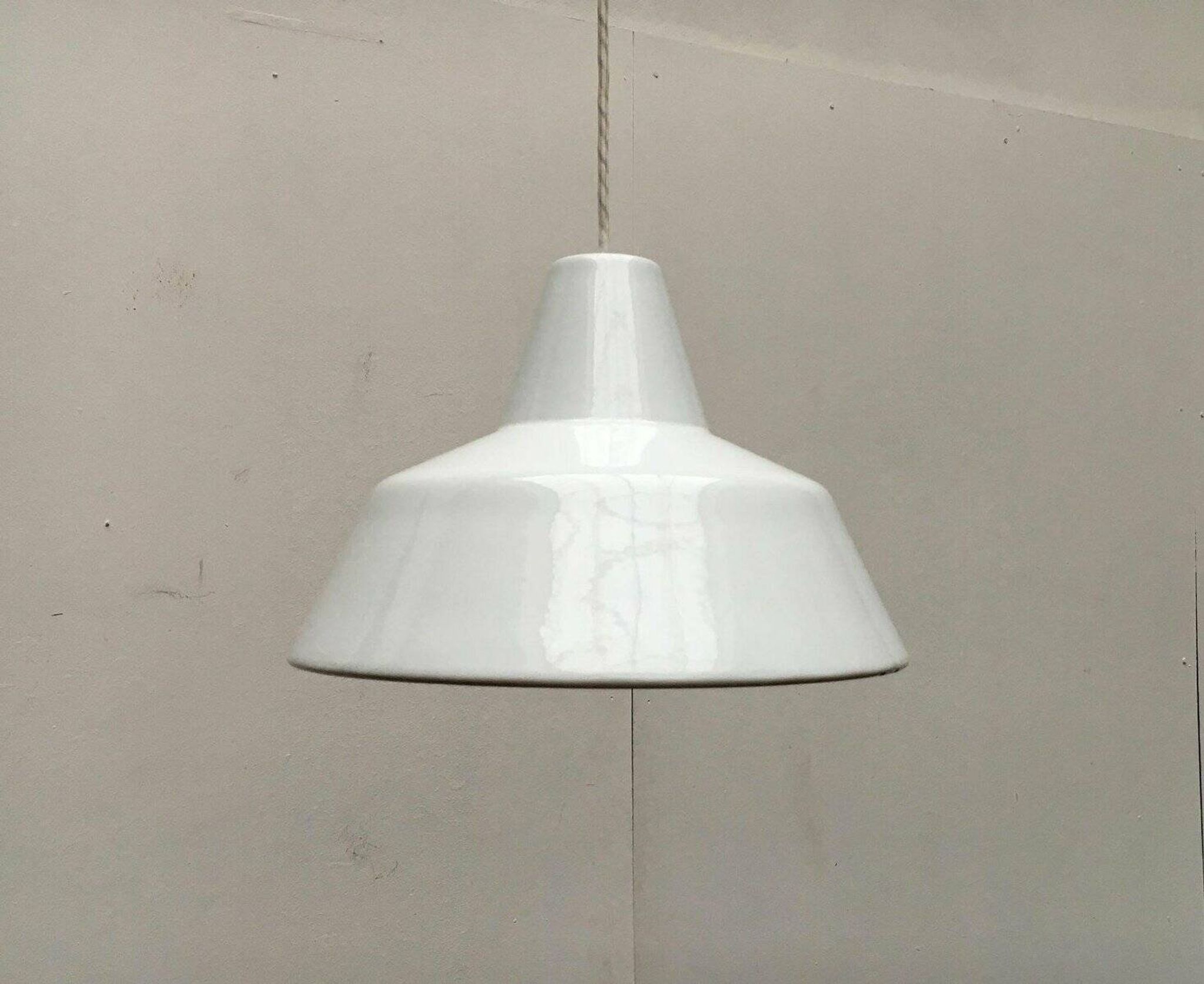 Modern Danish enamel pendant lamp from the mid-century by Louis Poulsen, 1960s.
