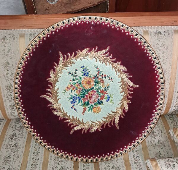 Immense plat décoratif en émaux de Longwy – Décor Maintenon