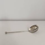 Silver metal ice cube scoop