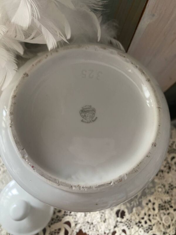 Cafetière en porcelaine vintage