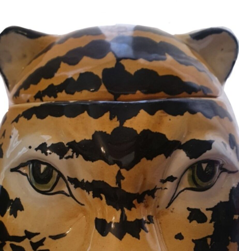 Pot cover in ceramic