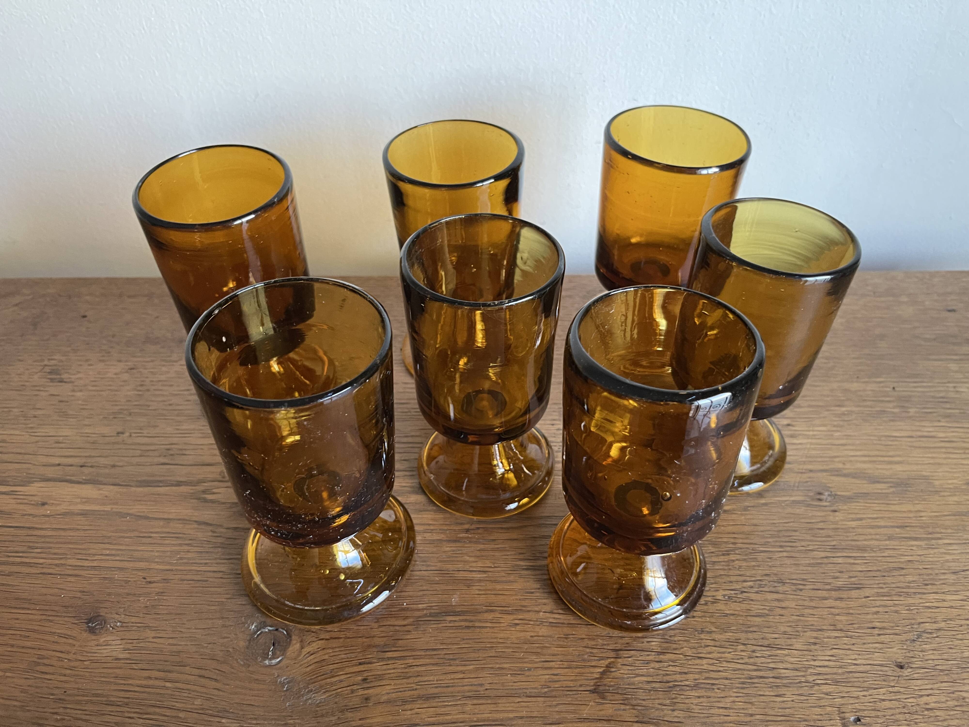 set of 7 tulip foot roller glasses Ibiza 1970 in large irregular glass