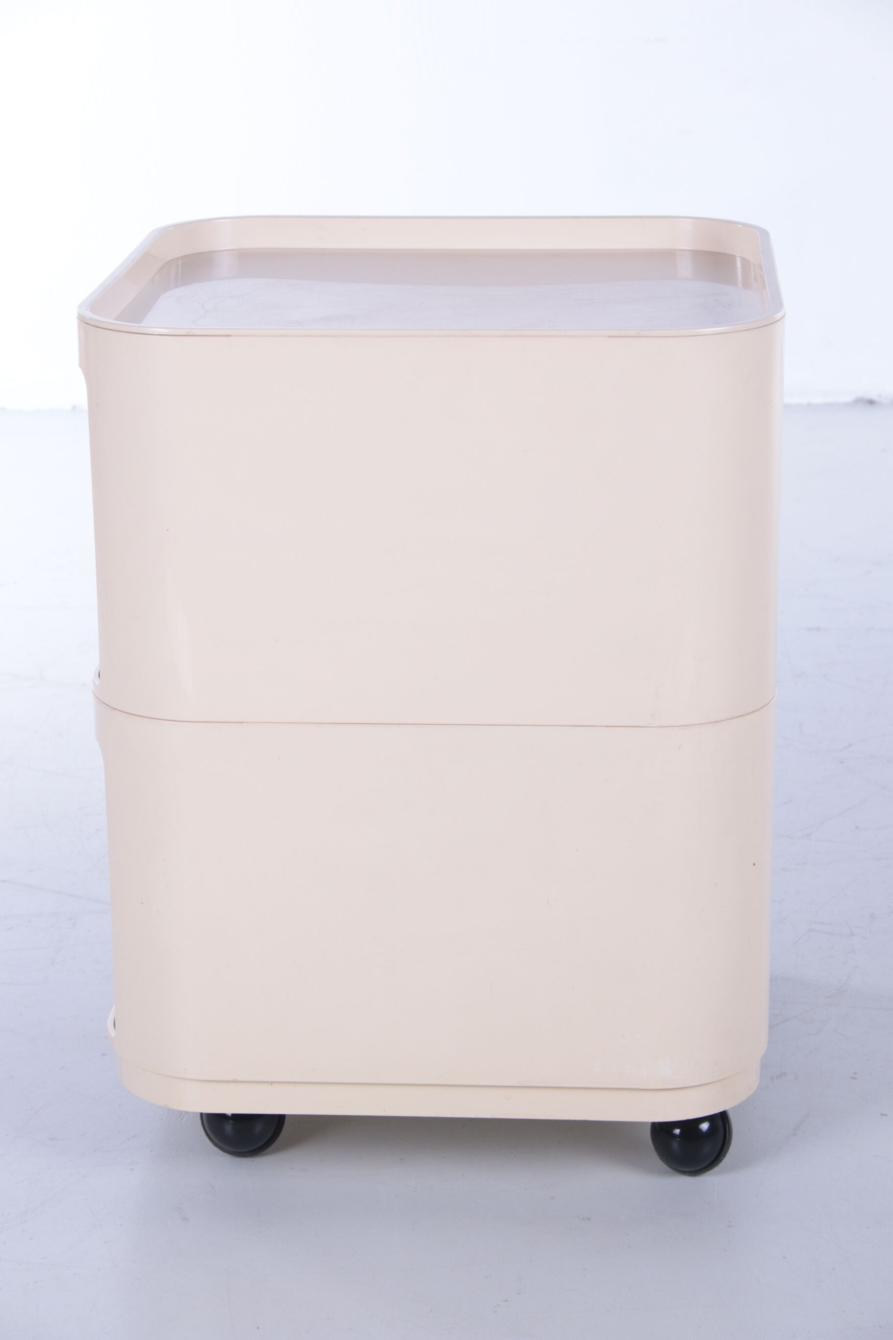 Kartell 2 cube tables Anna Castelli from Italy