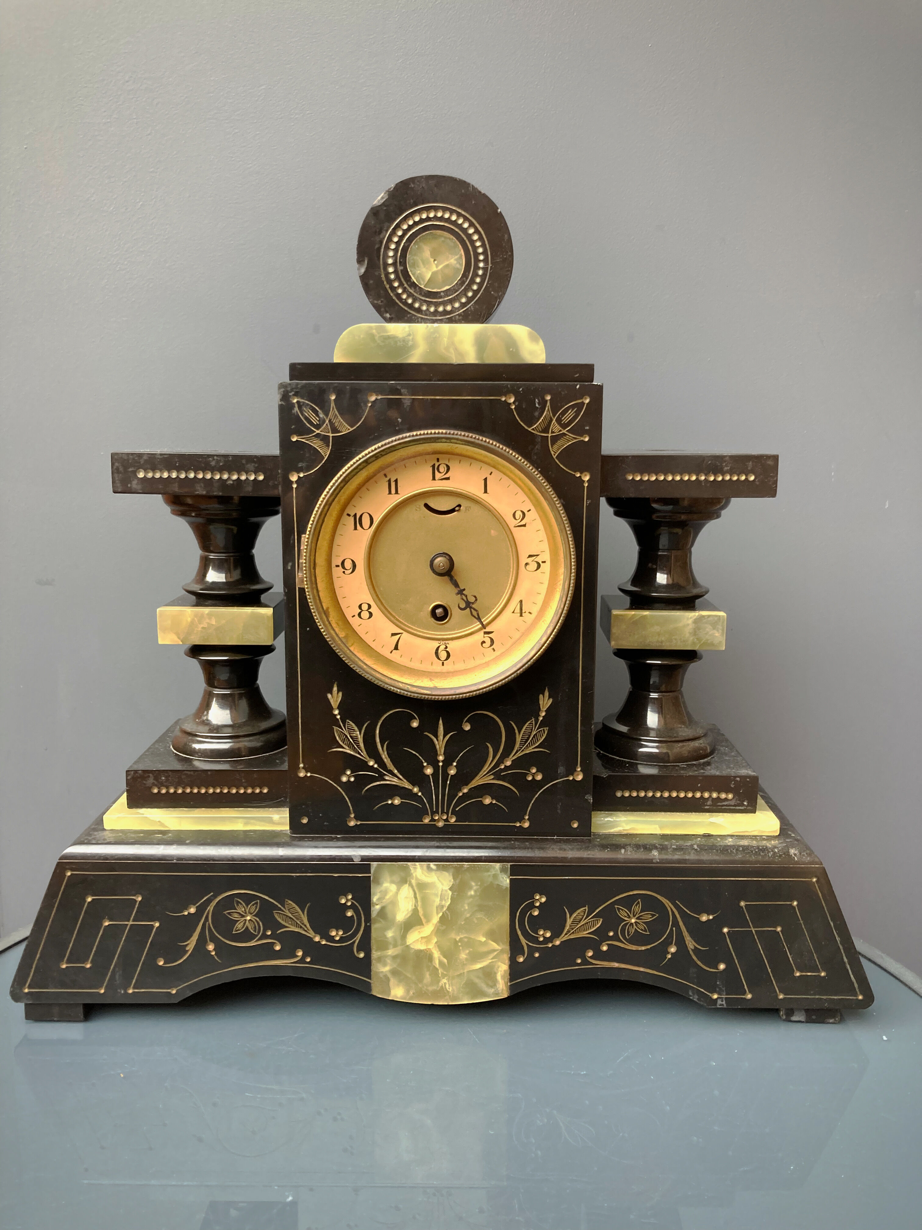 Horloge de cheminée de style empire