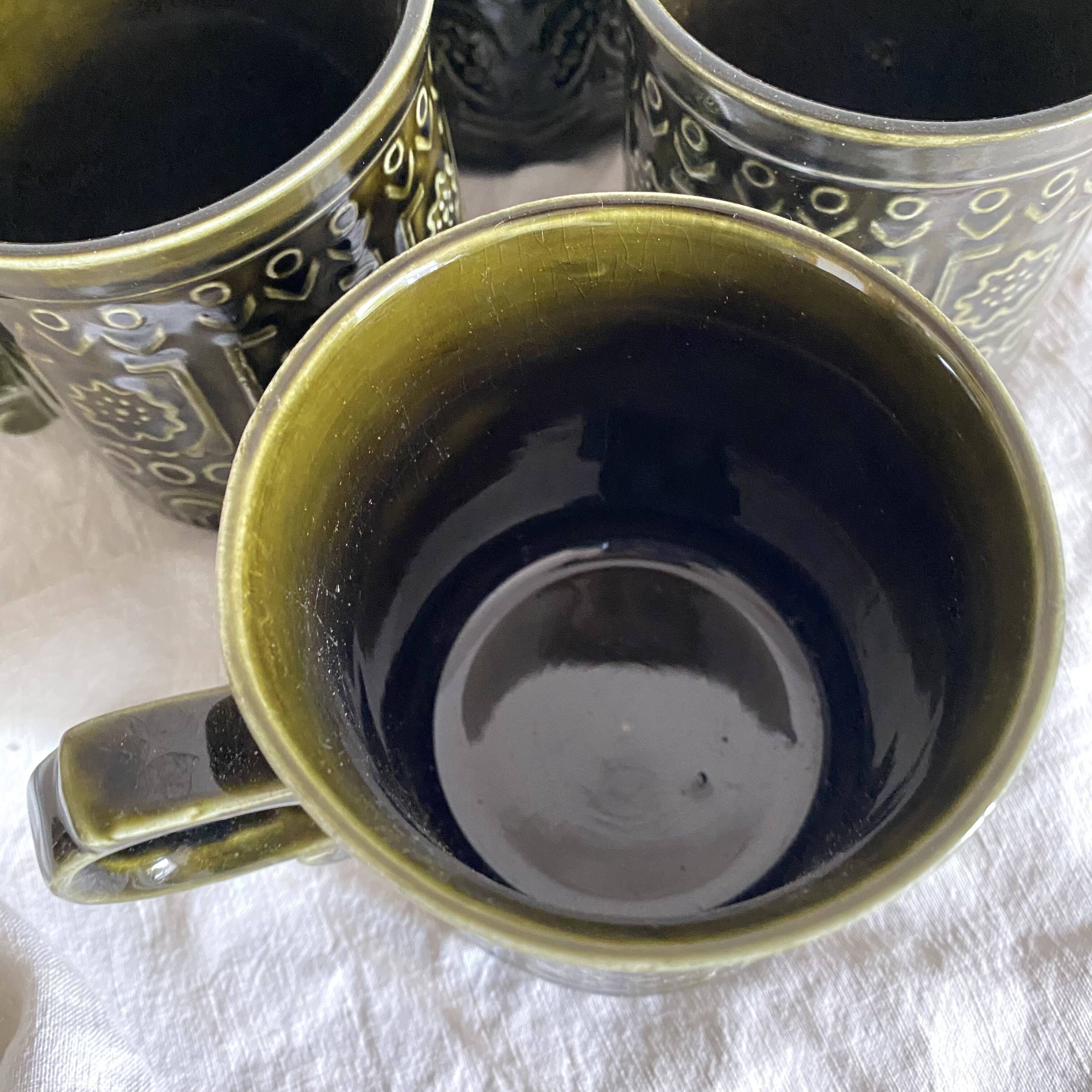 Khaki ceramic mugs England, 70s