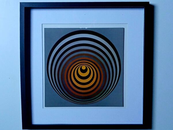 ​Titre : Tableau Art Optique ''Tunnel'' - Style Vasarely - Vibe 70s
Prix