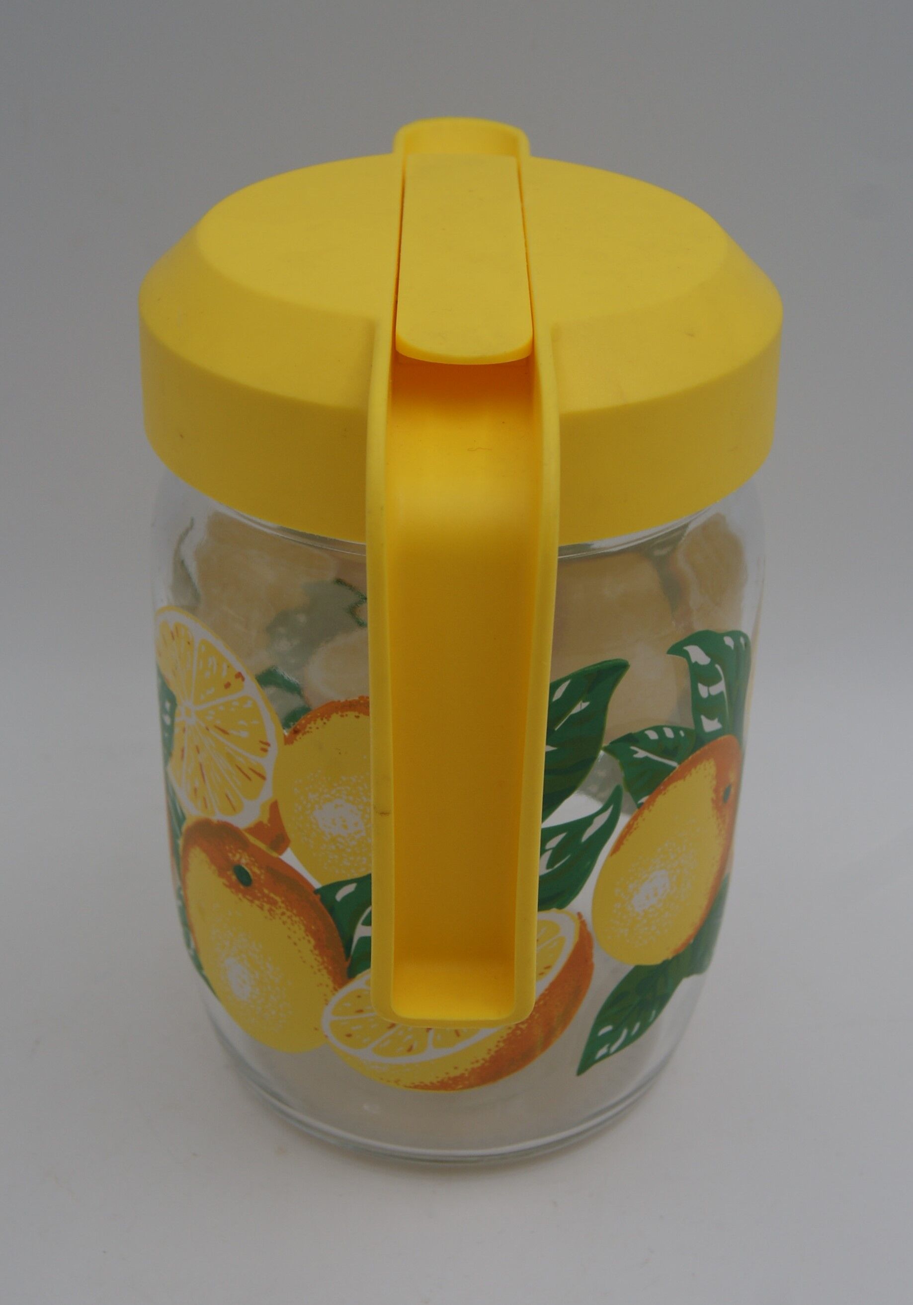 Carafe en verre citrons vintage