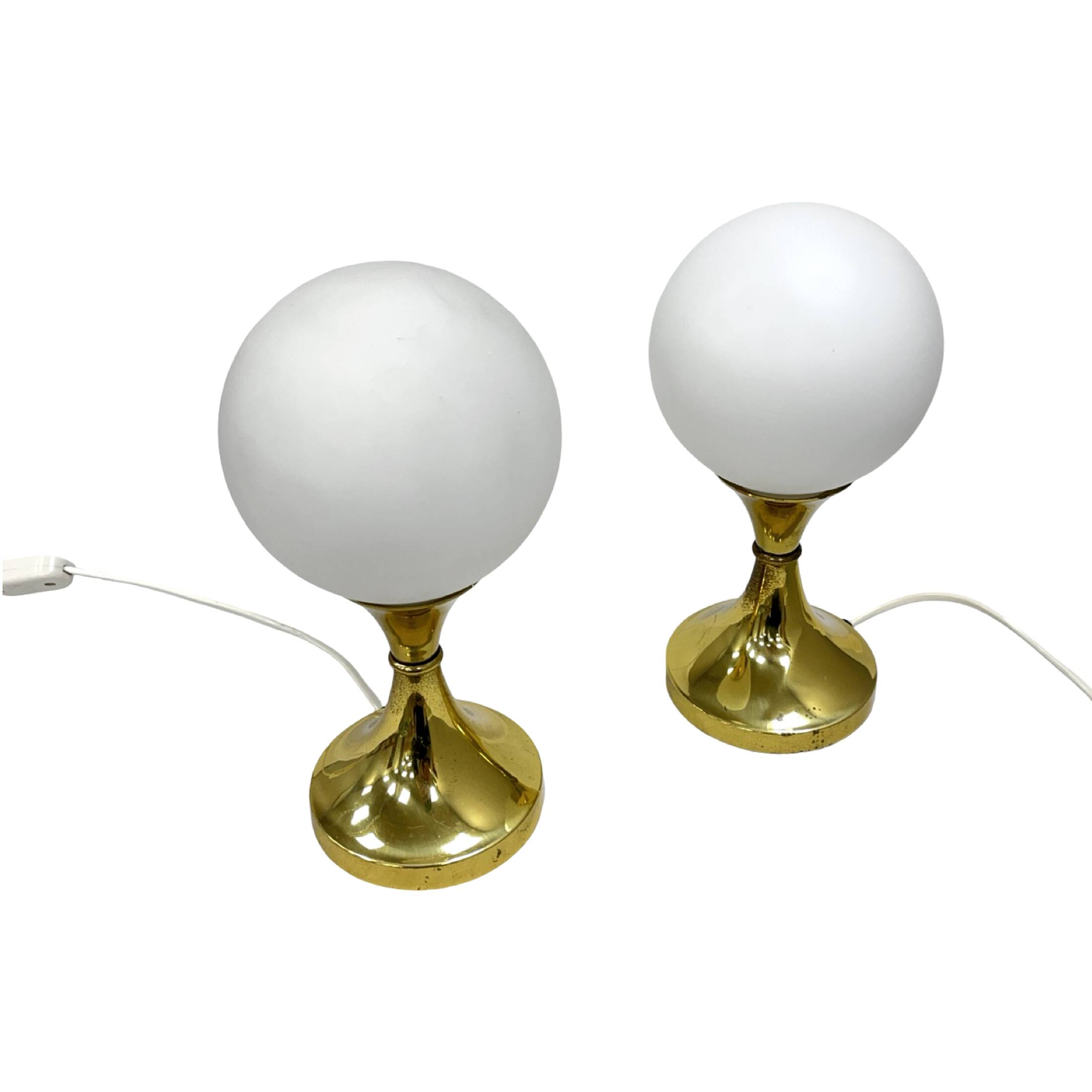 Paire de lampes de table Globe, également connues sous le nom de Leuchten, Allemagne, années 1970, laiton et verre.