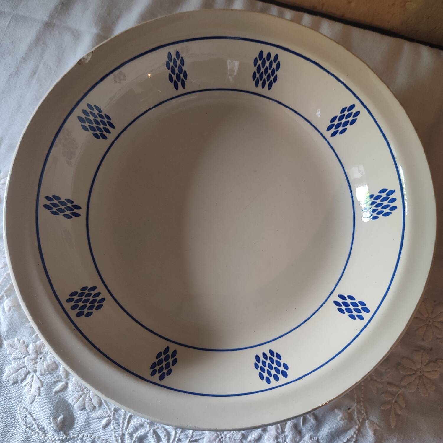 Hollow dish Keller Guérin Lunéville iron earth model Berthe Art Deco