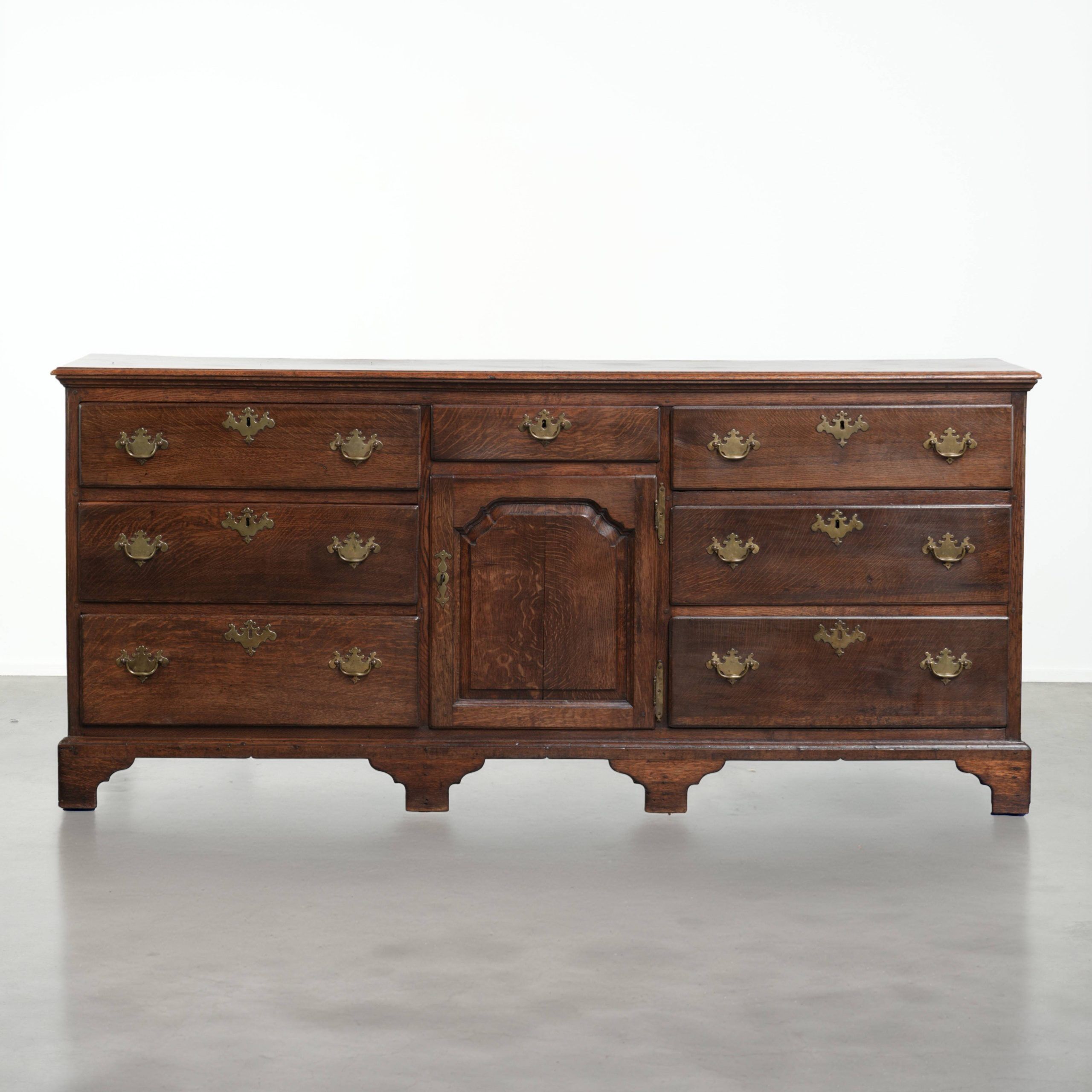 Buffet anglais en chêne antique du XVIIIe siècle / Commode anglaise basse