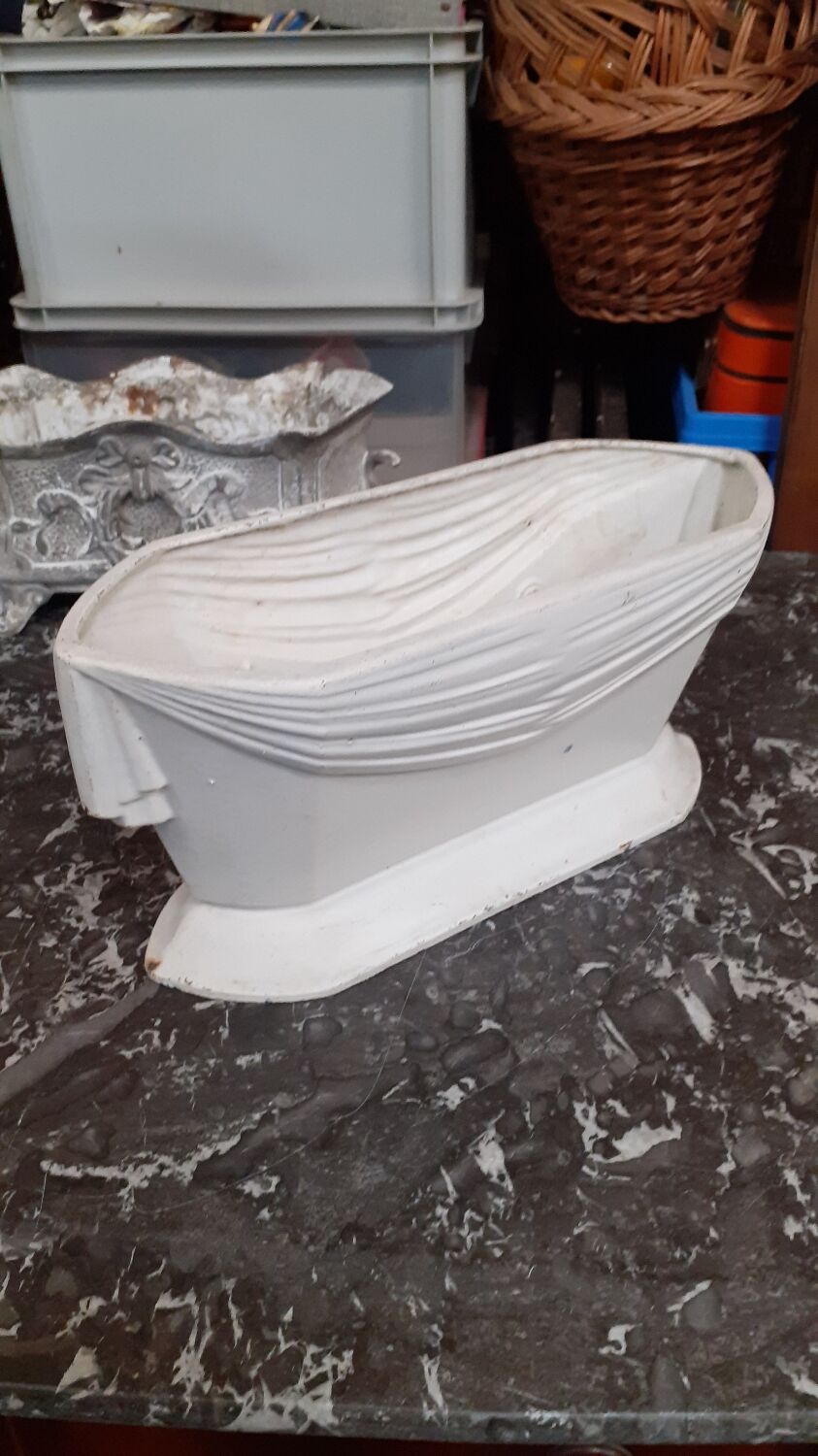 Art deco cast iron planter