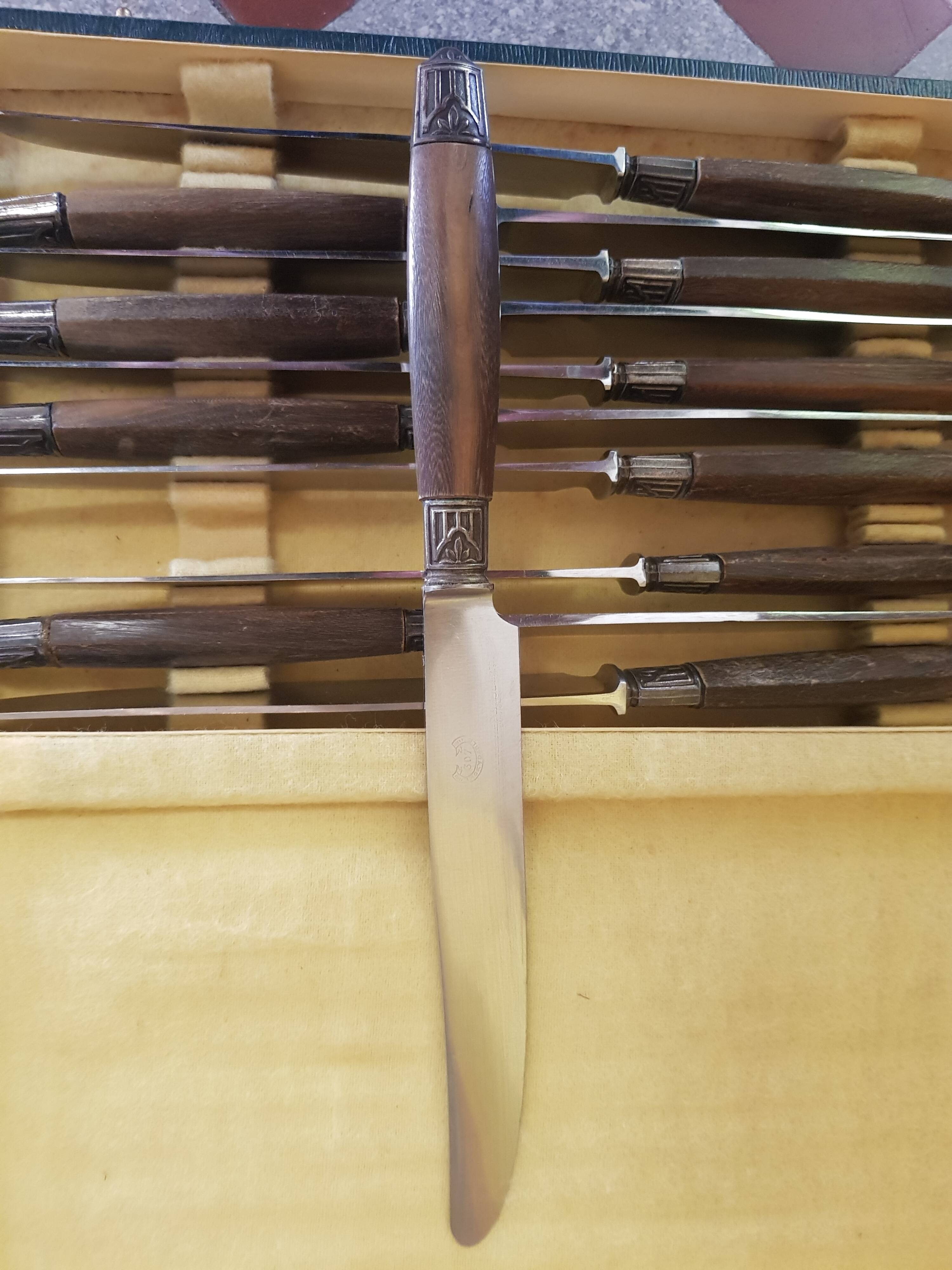 Set of 10 Art Deco knives in a case
